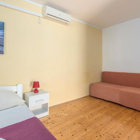 Apartments Stanko Fažana エクステリア 写真