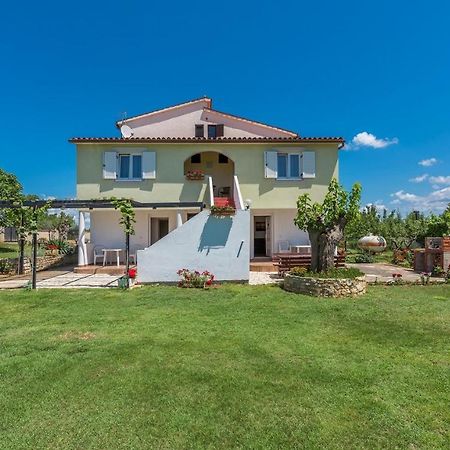 Apartments Stanko Fažana エクステリア 写真