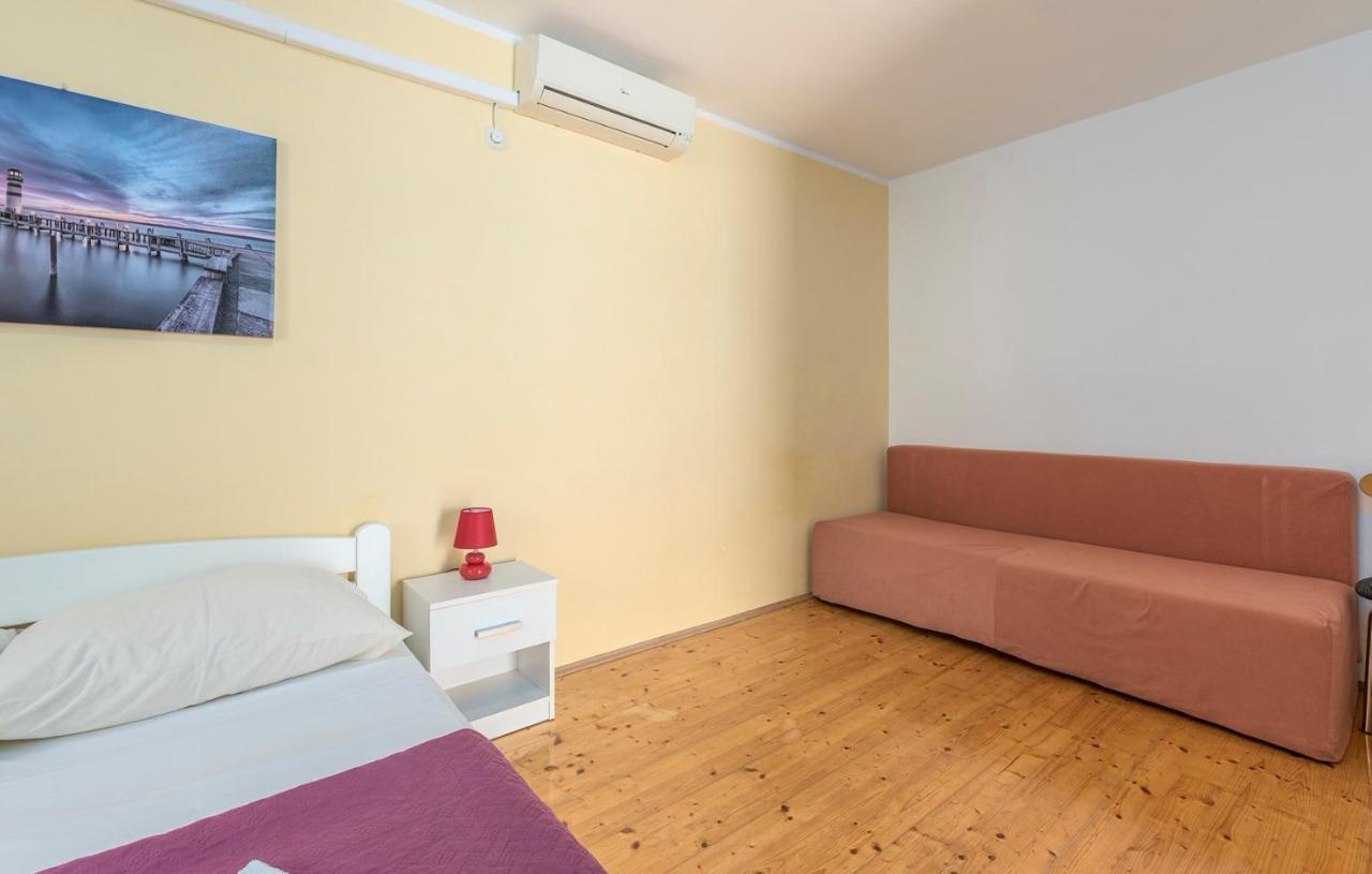 Apartments Stanko Fažana エクステリア 写真