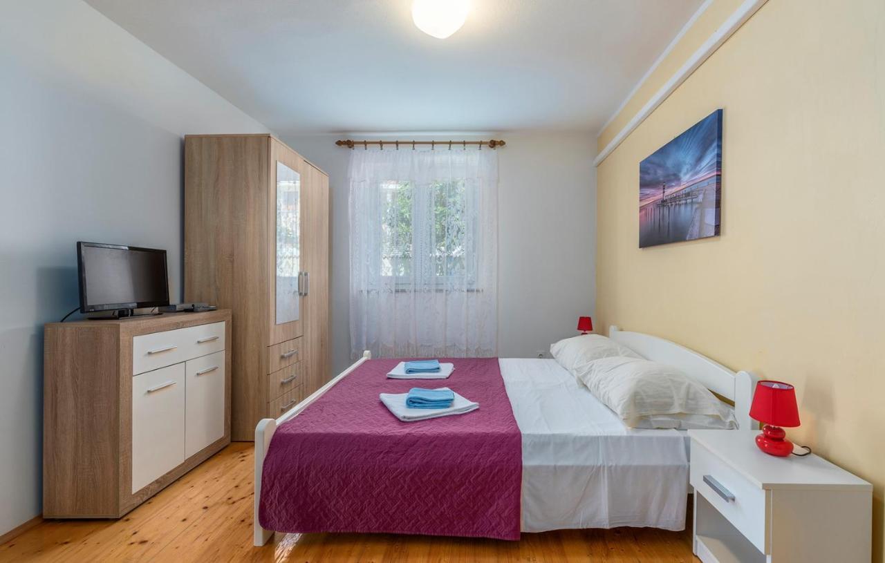 Apartments Stanko Fažana エクステリア 写真