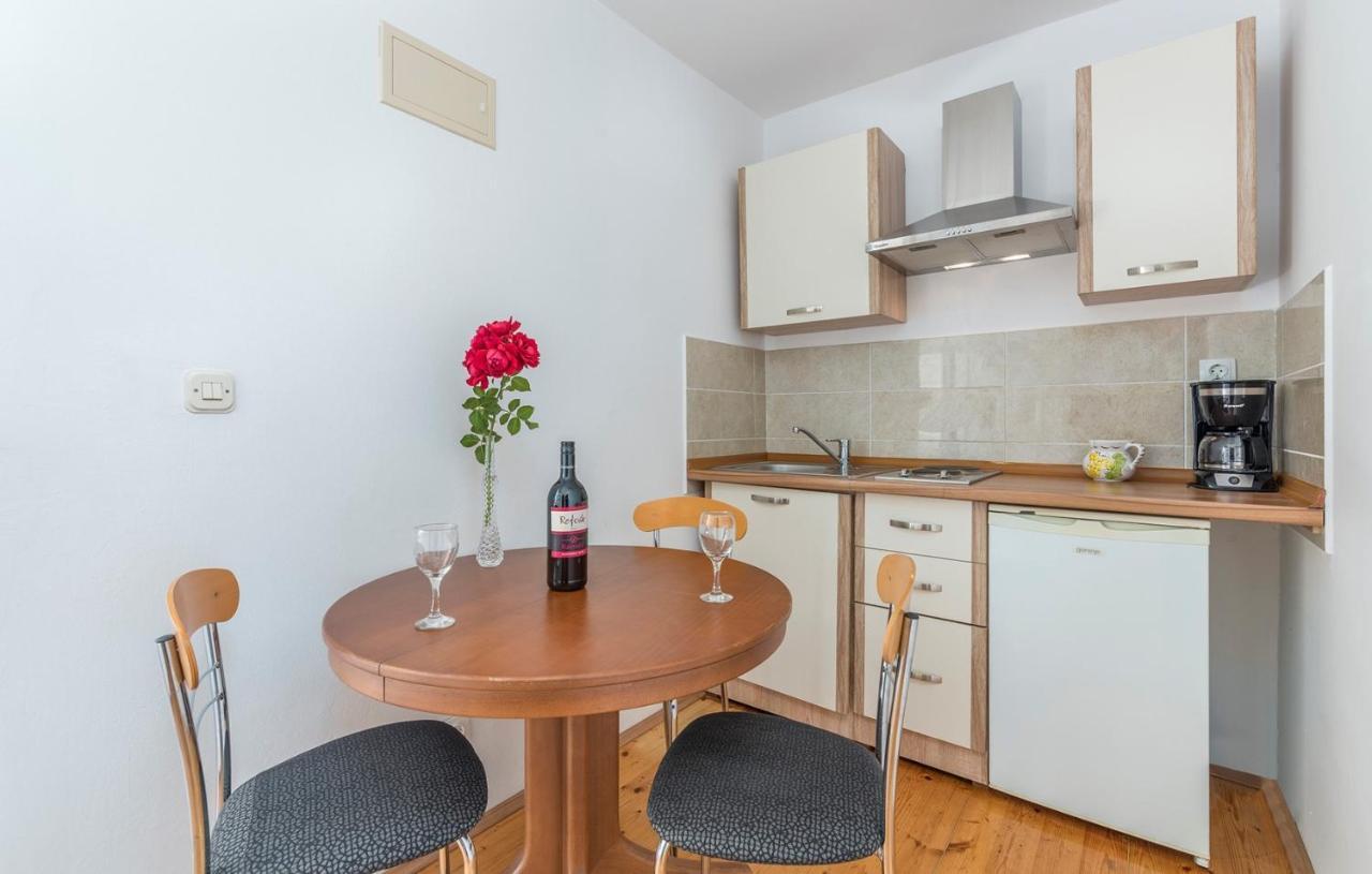 Apartments Stanko Fažana エクステリア 写真