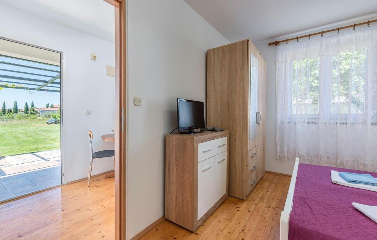 Apartments Stanko Fažana エクステリア 写真