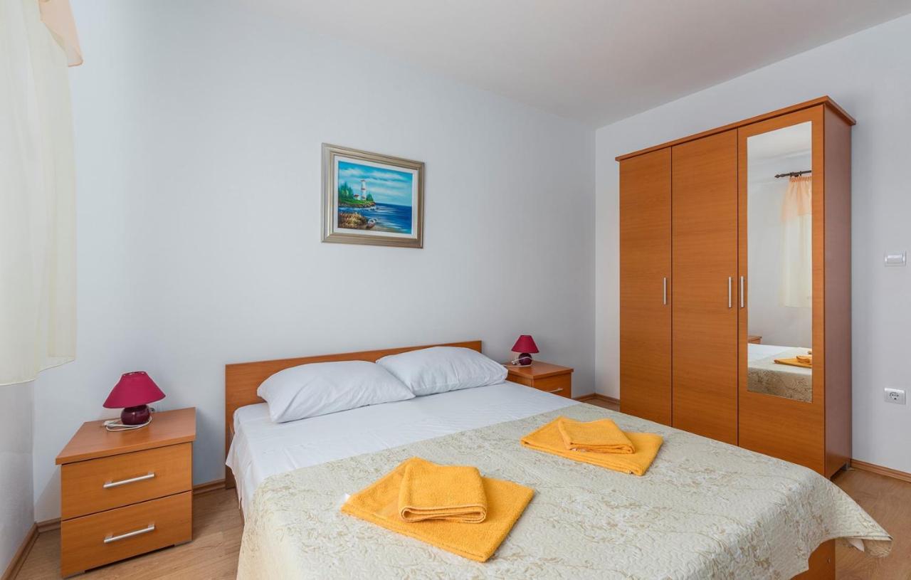 Apartments Stanko Fažana エクステリア 写真