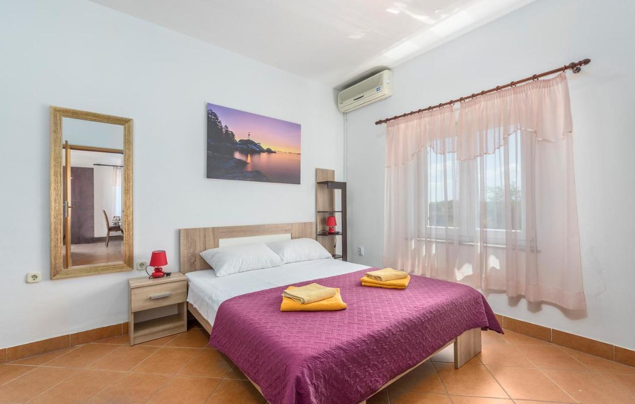 Apartments Stanko Fažana エクステリア 写真