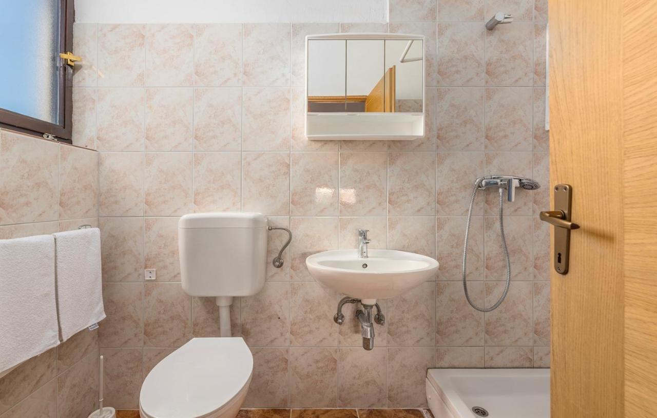 Apartments Stanko Fažana エクステリア 写真