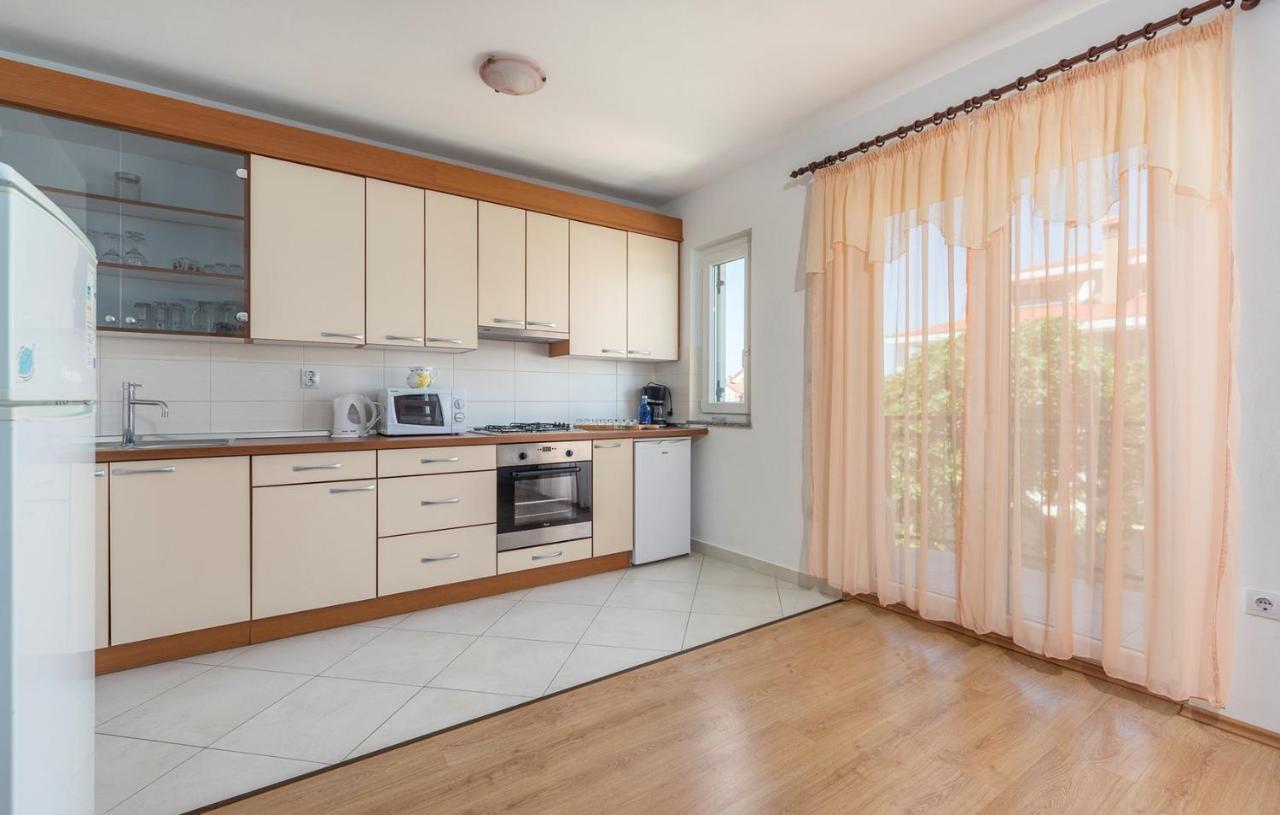 Apartments Stanko Fažana エクステリア 写真