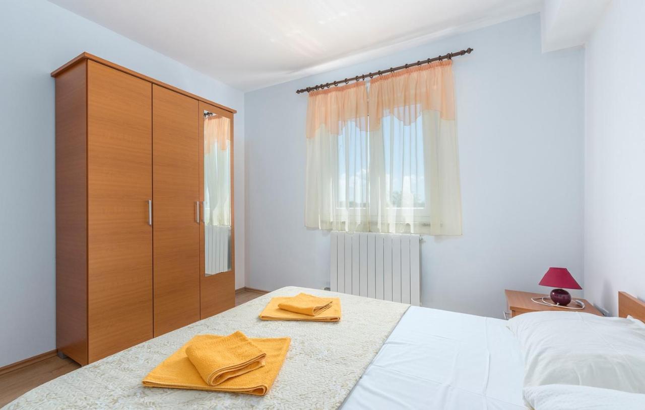 Apartments Stanko Fažana エクステリア 写真